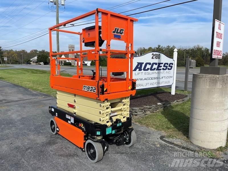 JLG R1932 Ножични работни платформи