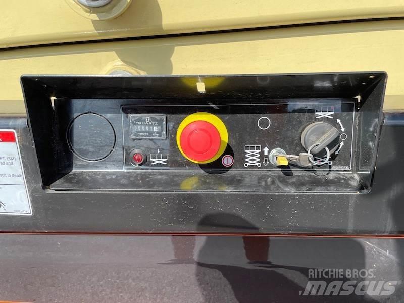 JLG R4045 Ножични работни платформи