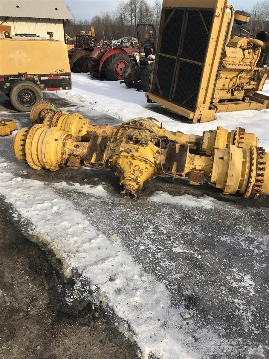 Komatsu  Оси