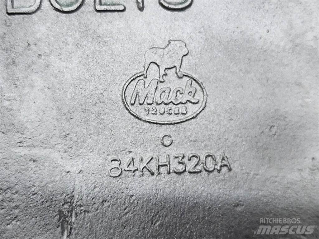 Mack  Оси