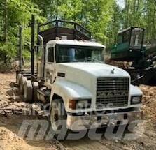Mack CH613 За превоз на дървени трупи