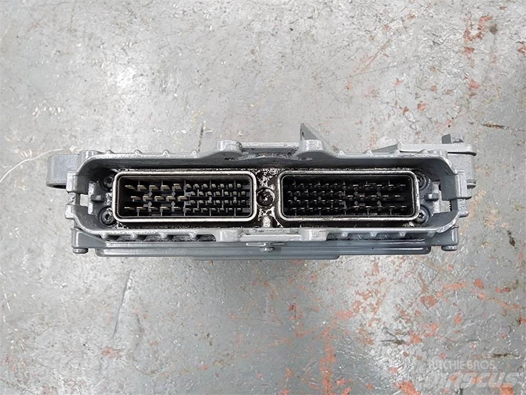 Mack E7 Електроники