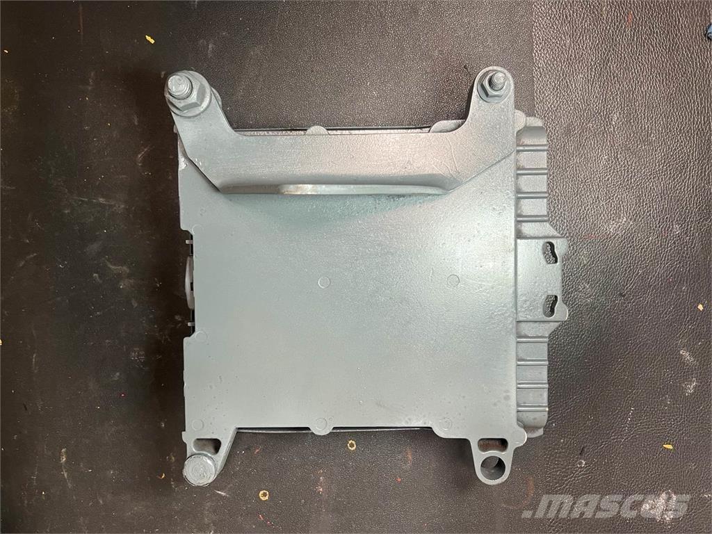 Mack E7 Електроники