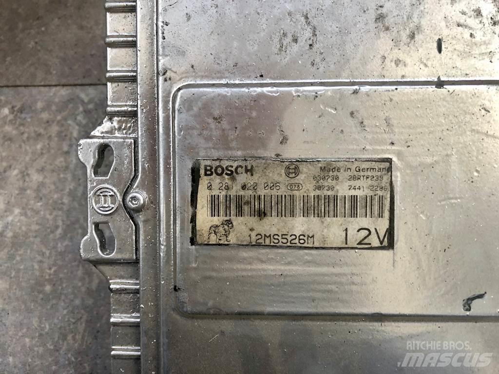 Mack E7 Електроники