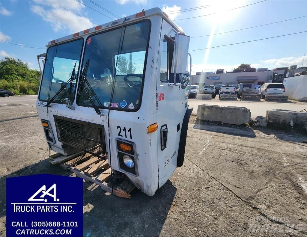 Mack LE613 Транспорт - Други