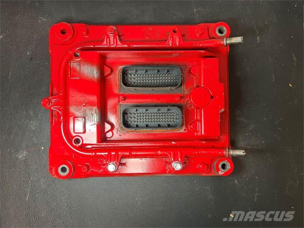 Mack MP7 Електроники
