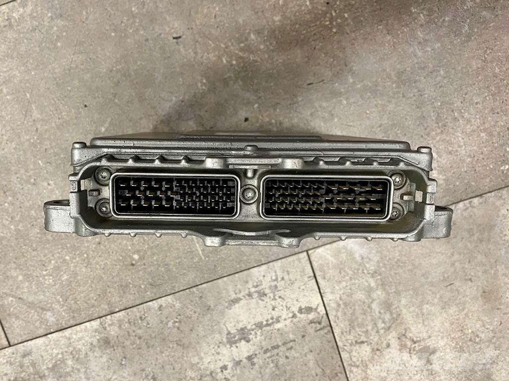 Mack N/A Електроники