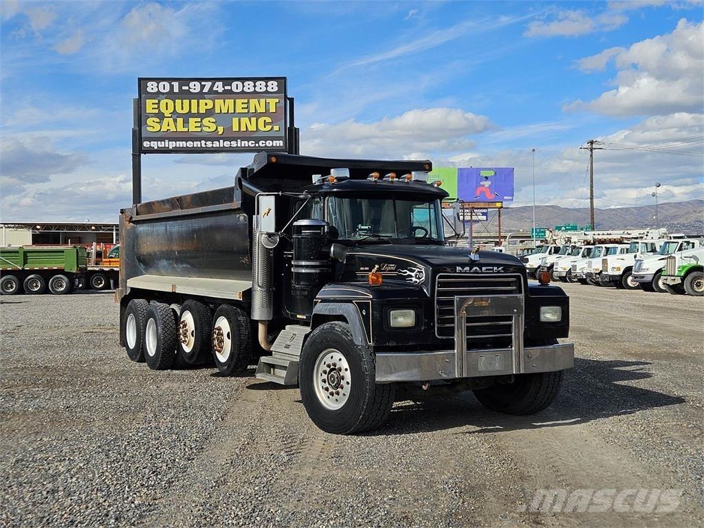 Mack RD690 Самосвал