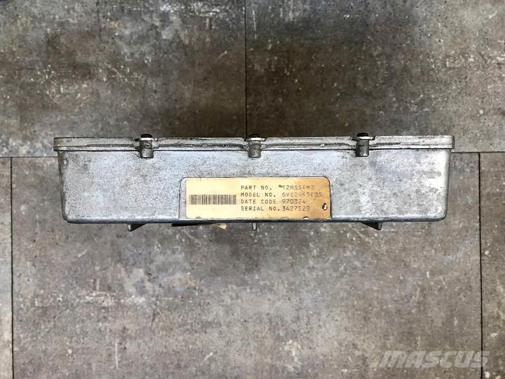 Mack V-Mac Електроники