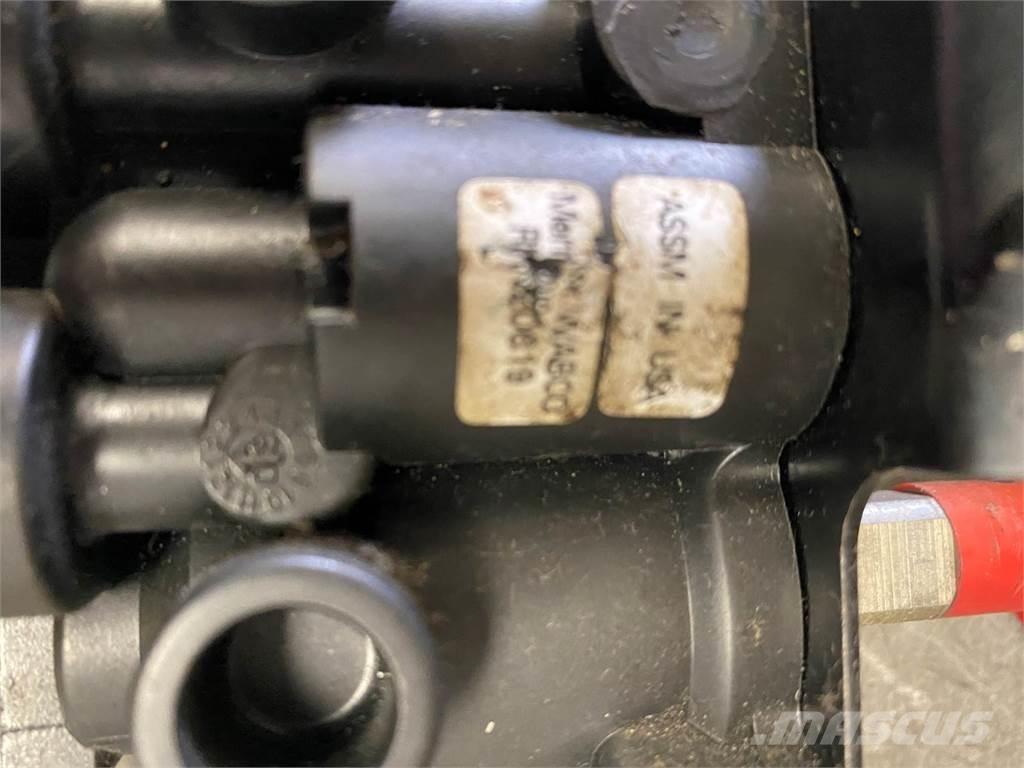 Meritor  Транспорт - Други