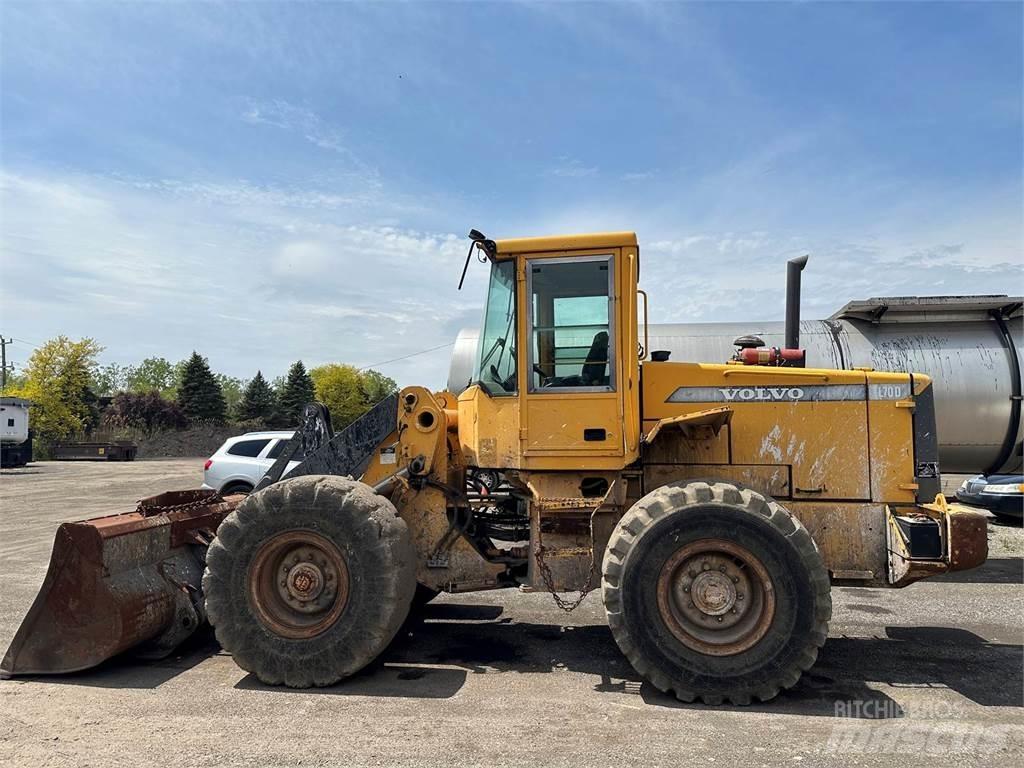 Volvo L70D Колесни товарачи