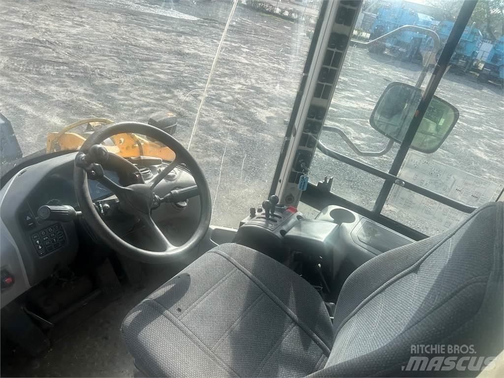 Volvo L70G Колесни товарачи