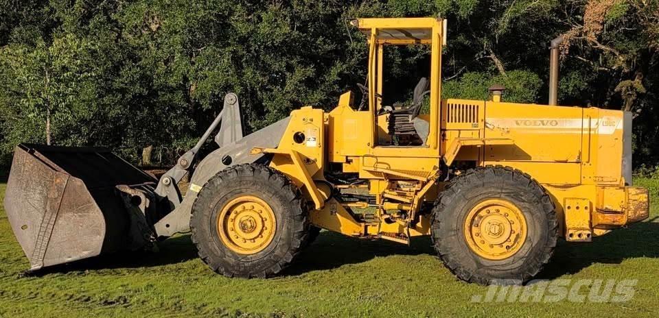 Volvo L90C Колесни товарачи