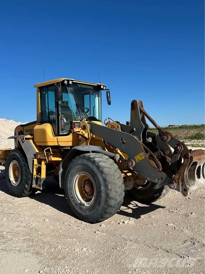 Volvo L90F Колесни товарачи