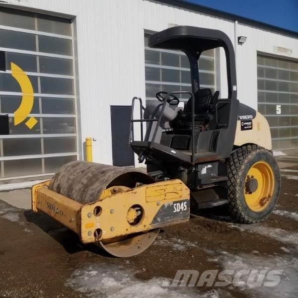 Volvo SD45 Уплътнители за плочи
