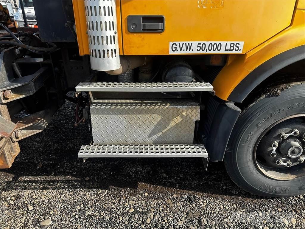 Volvo VHD Снегочистачки