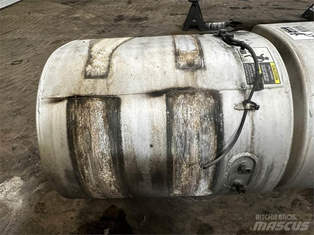 Volvo VNL Цистерна