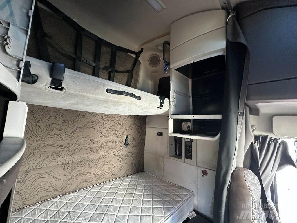 Volvo VNL Транспорт - Други