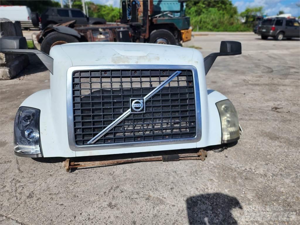 Volvo VNL Транспорт - Други