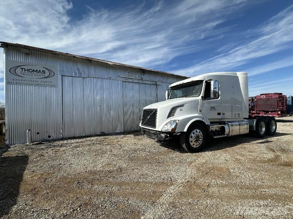 Volvo VNL Автомобили за пътна помощ