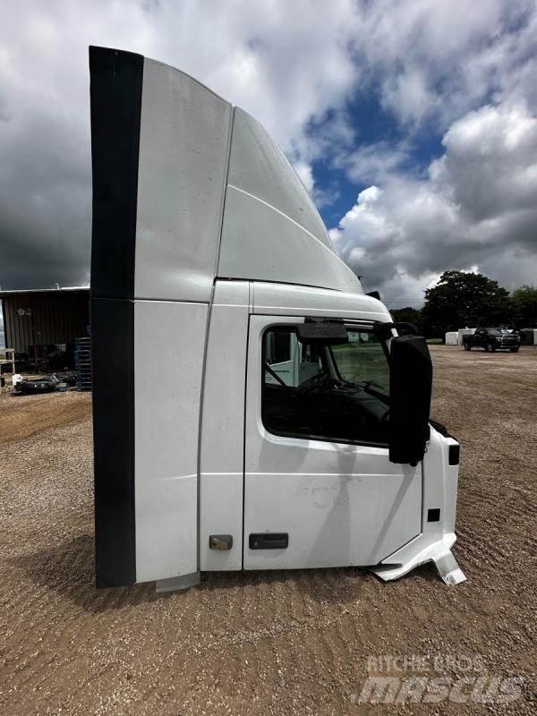 Volvo VNL Транспорт - Други
