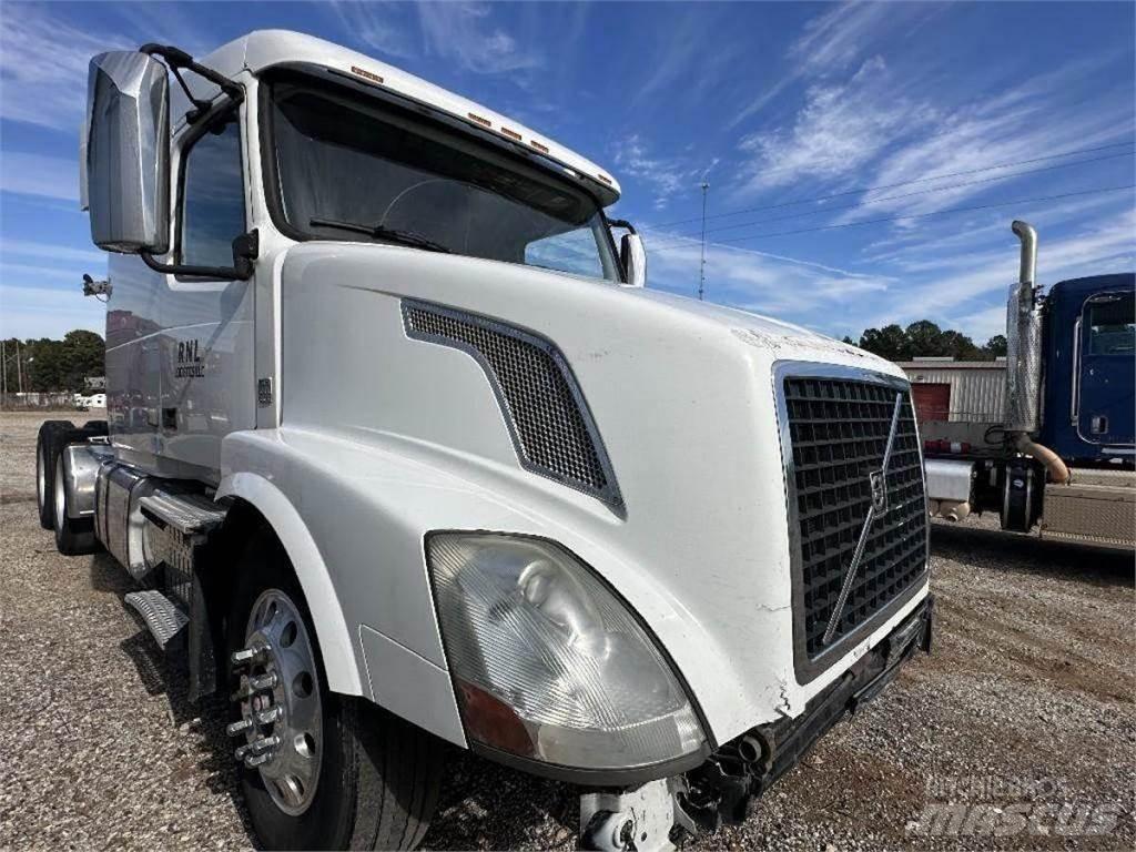 Volvo VNL Транспорт - Други