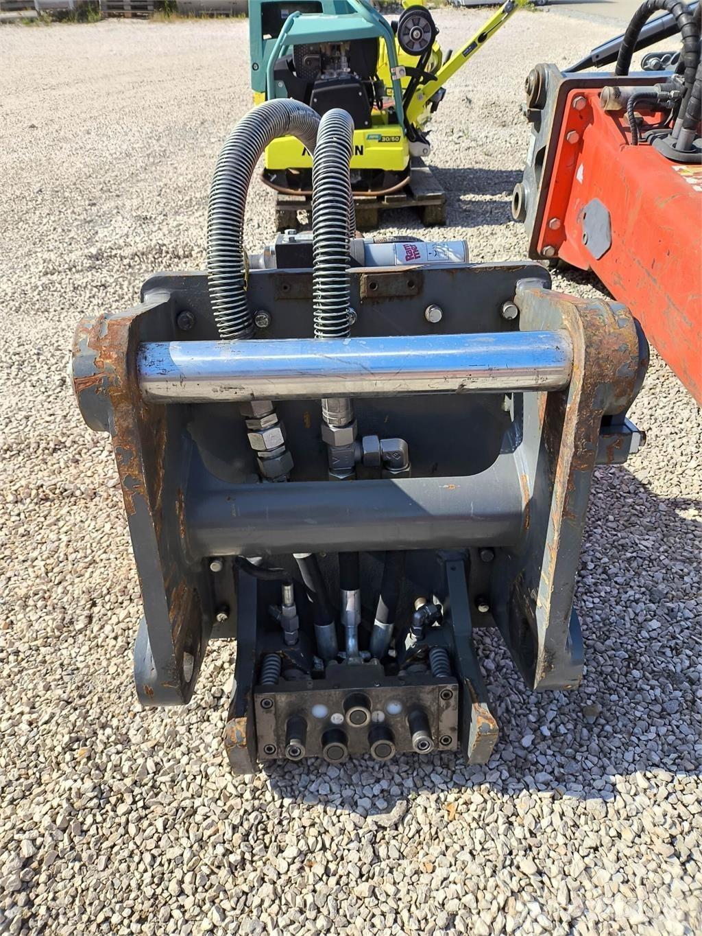 Rammer 1533E Строителство - Други