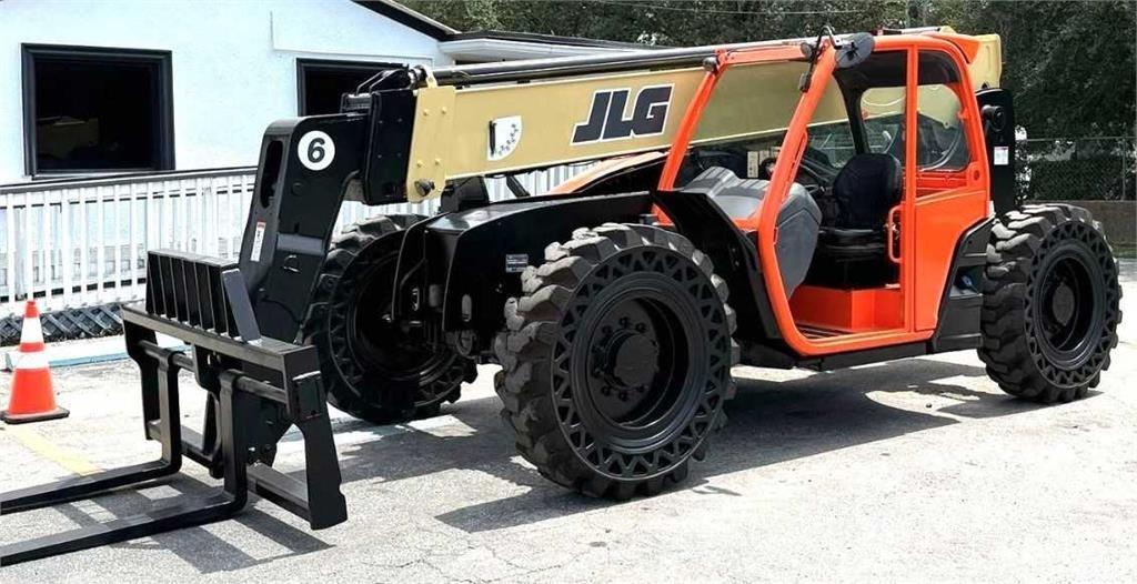JLG 642 Телескопични товарачи