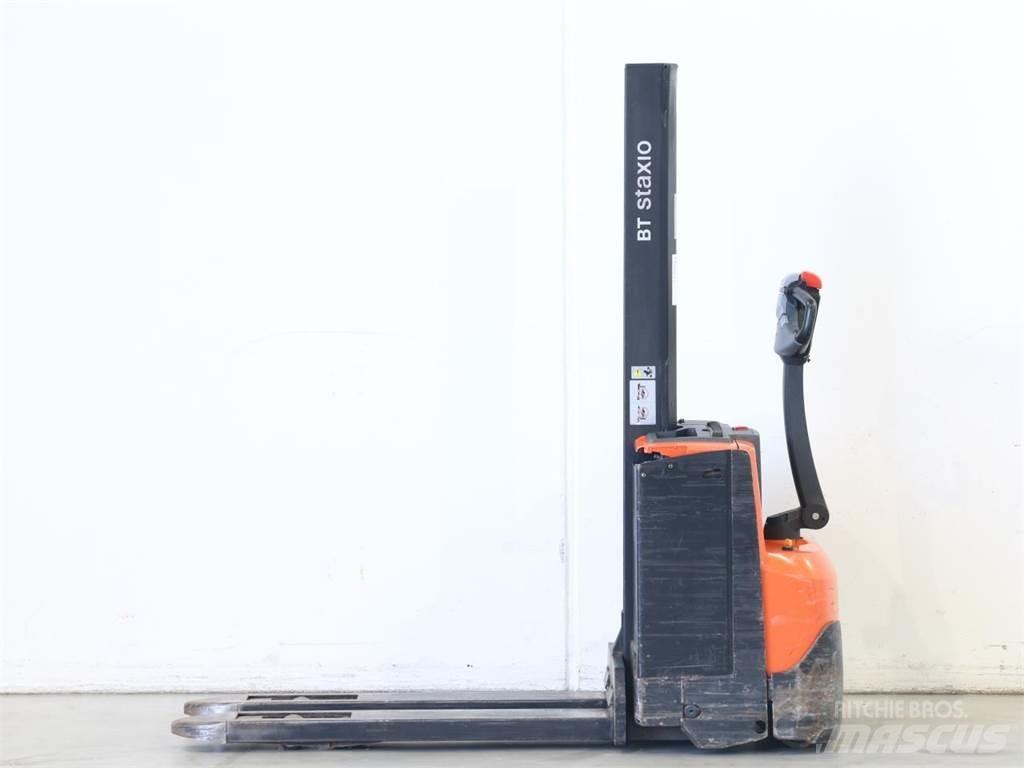 BT SWE080L Колички високоповдигачи с теглич