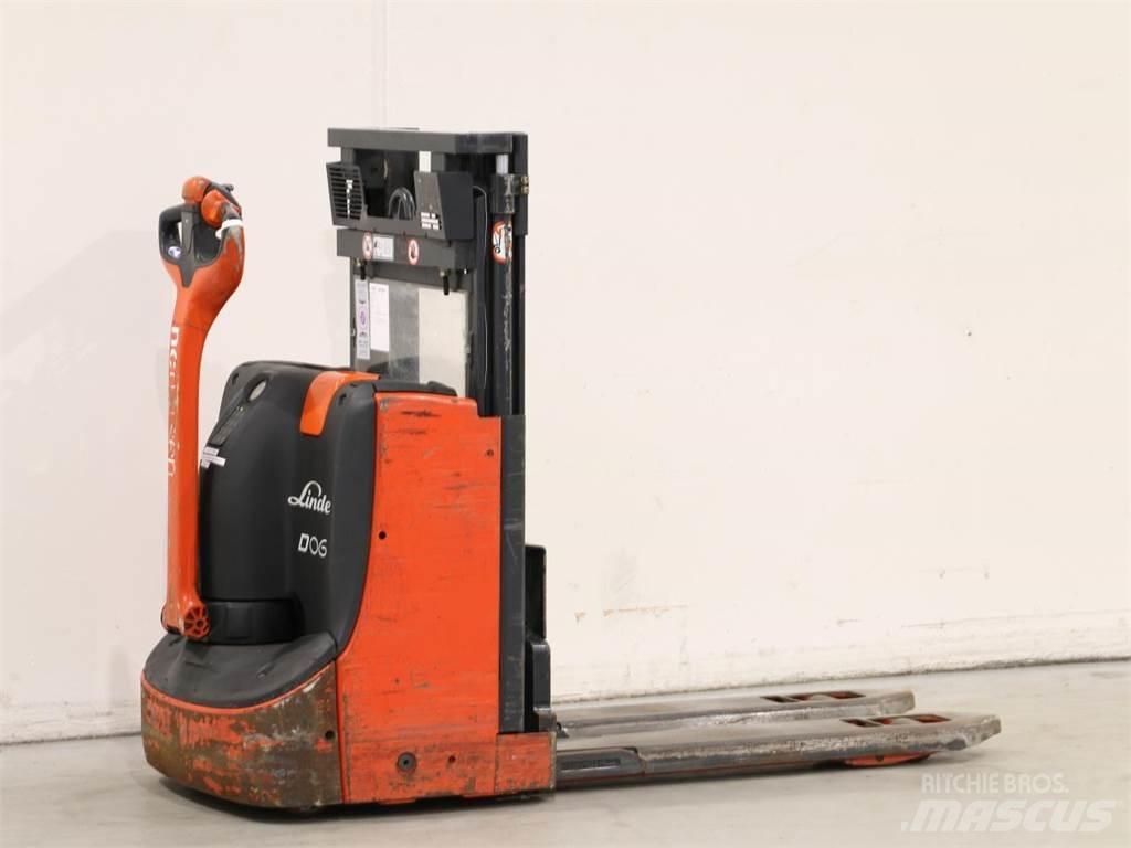 Linde D06/1160 Колички високоповдигачи с теглич