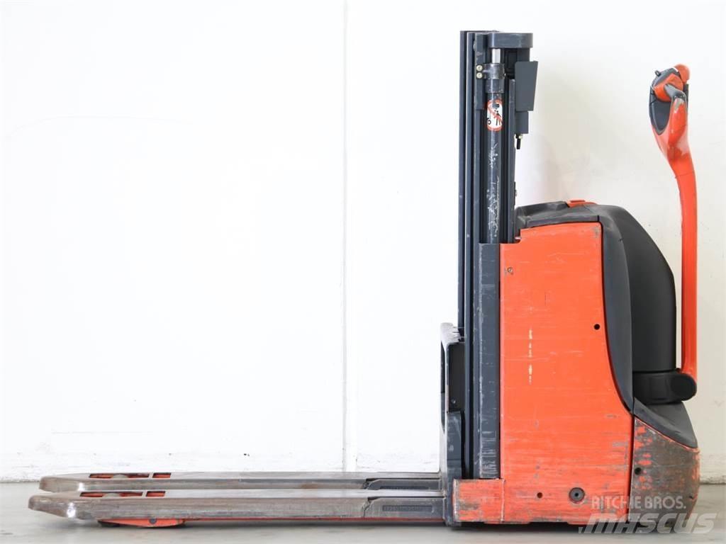 Linde D06/1160 Колички високоповдигачи с теглич