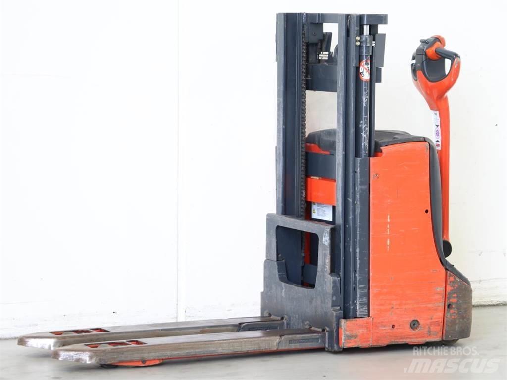 Linde D06/1160 Колички високоповдигачи с теглич