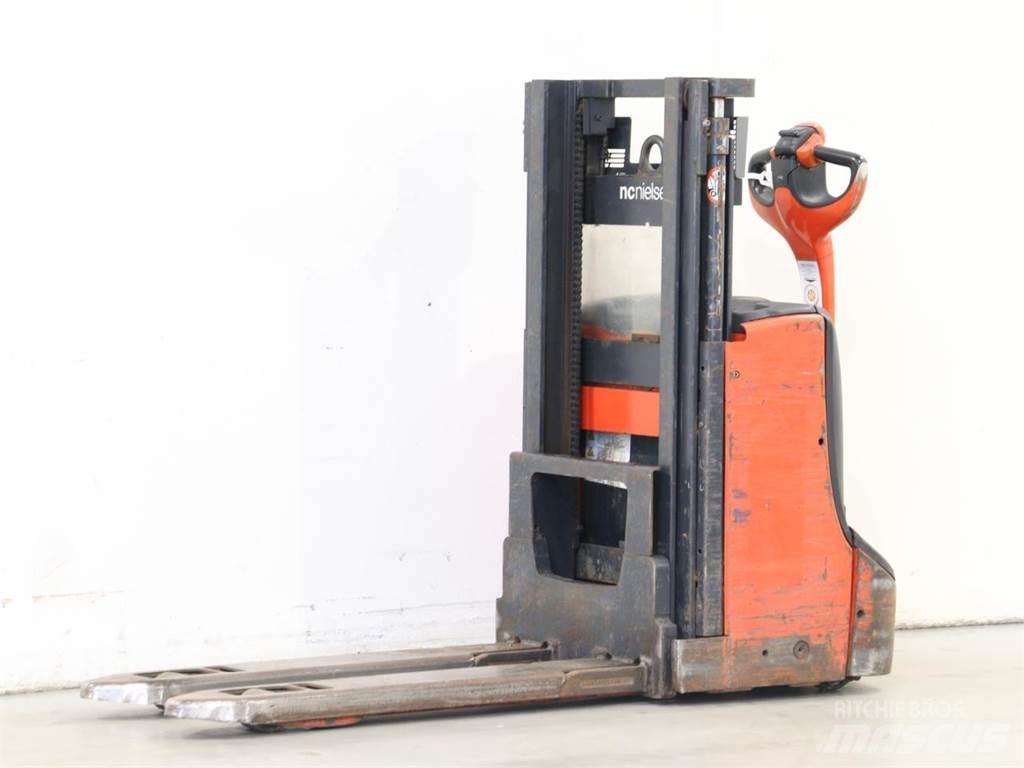 Linde D08/1160-00 Колички високоповдигачи с теглич