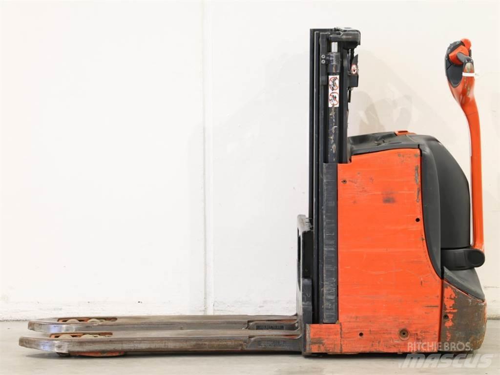 Linde D08/1160-00 Колички високоповдигачи с теглич