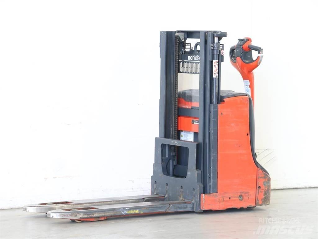 Linde D08/1160-00 Колички високоповдигачи с теглич