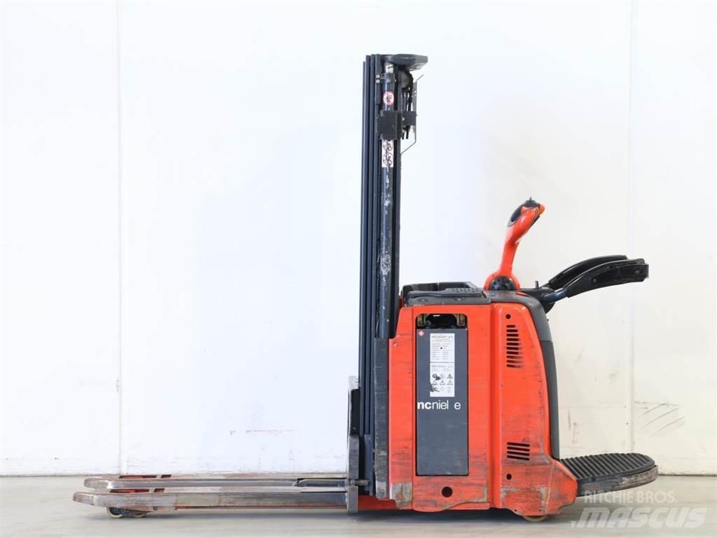 Linde D12AP/133 Колички високоповдигачи с теглич