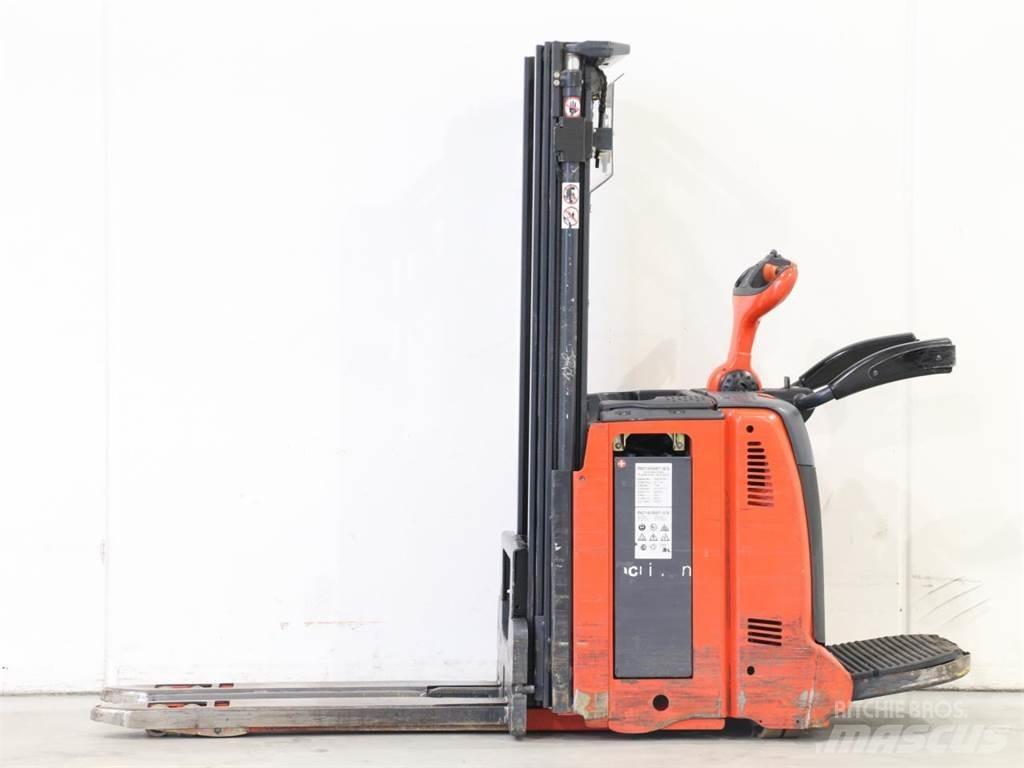 Linde D12AP/133 Колички високоповдигачи с теглич