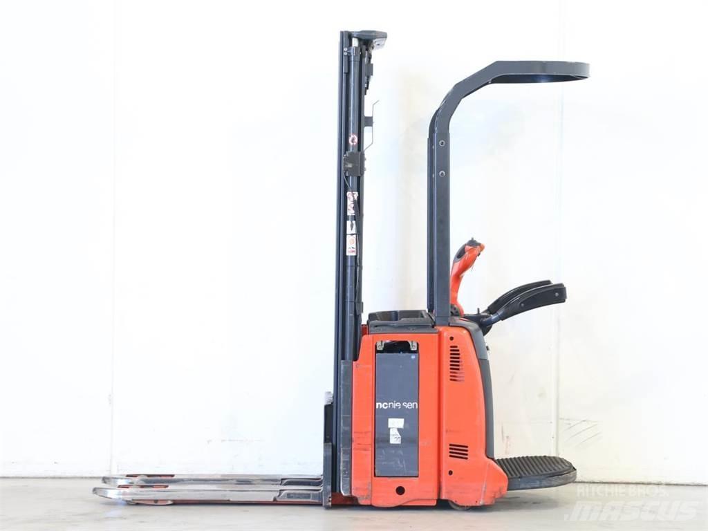 Linde D12AP/133-01 Колички високоповдигачи с теглич