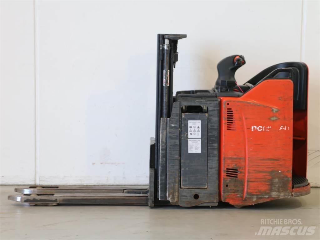 Linde D12HPSP/133 Колички високоповдигачи с теглич