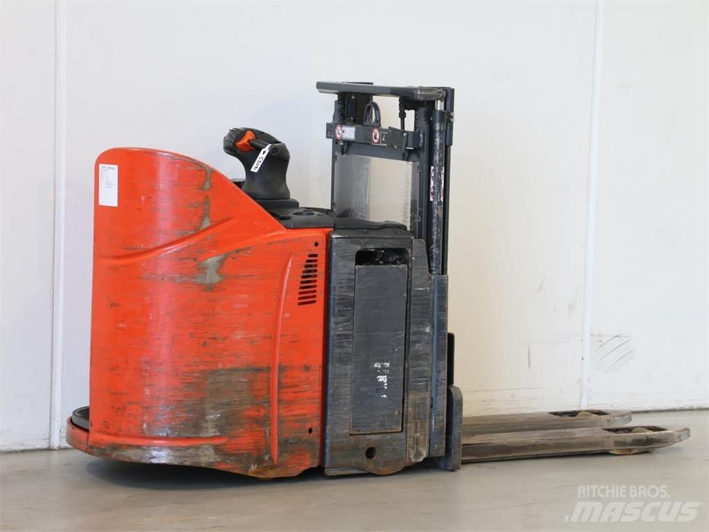 Linde D12HPSP/133 Колички високоповдигачи с теглич