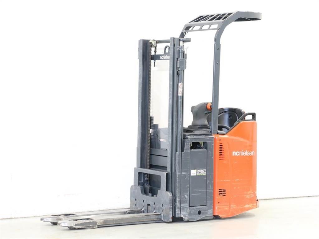 Linde D12SP/133 Колички високоповдигачи с теглич