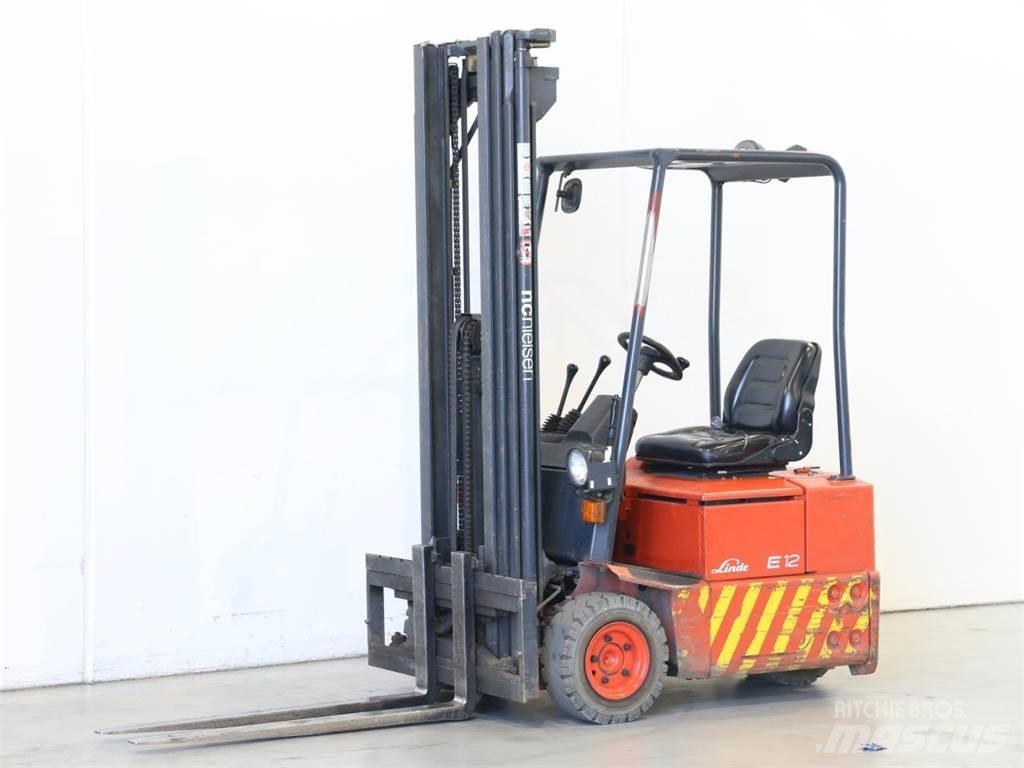 Linde E12/324 Електрически вилични кари-повдигачи