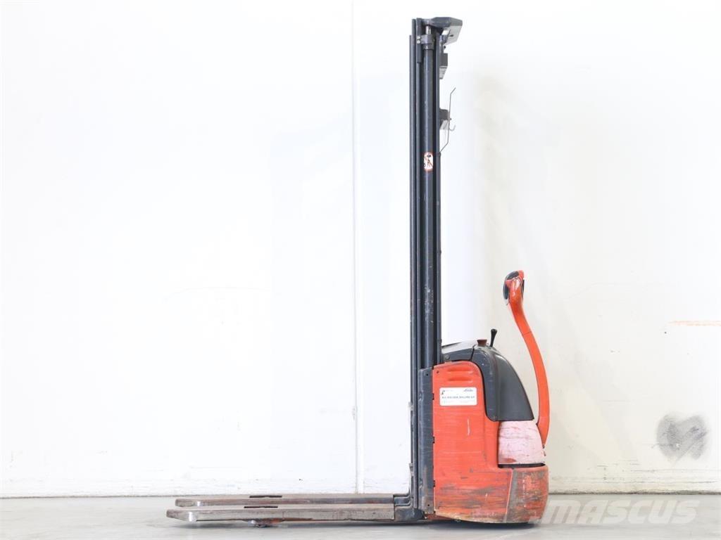 Linde L10/379 Колички високоповдигачи с теглич