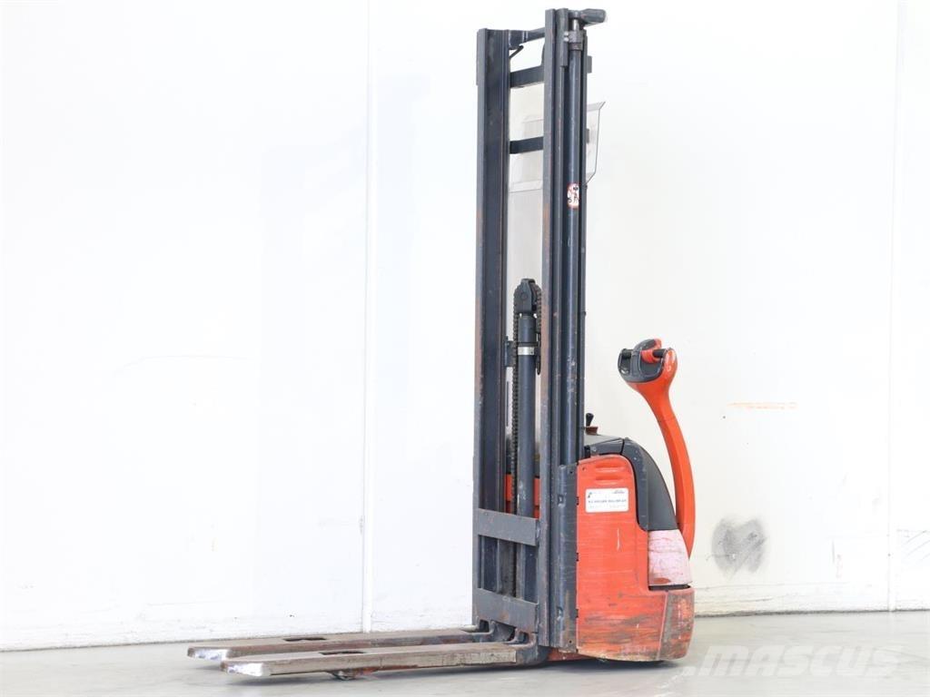 Linde L10/379 Колички високоповдигачи с теглич
