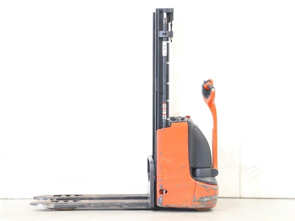 Linde L12/1172 Колички високоповдигачи с теглич