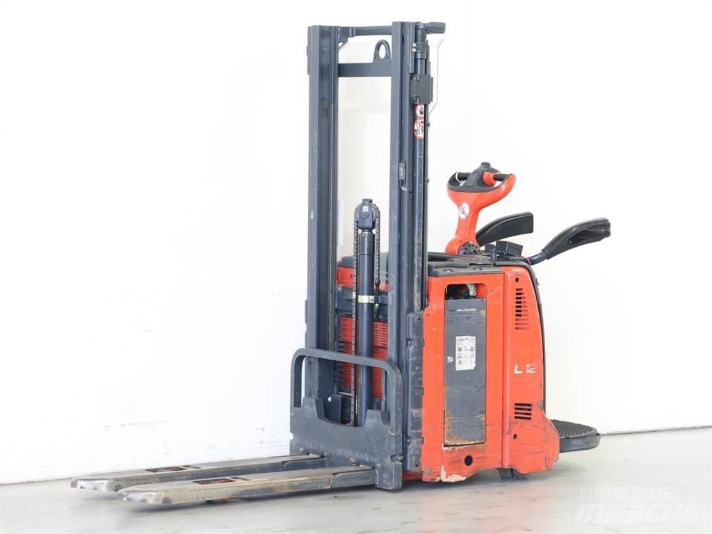 Linde L12AP/133 Колички високоповдигачи с теглич