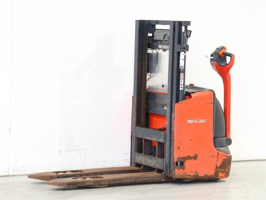 Linde L12I/1172 Колички високоповдигачи с теглич