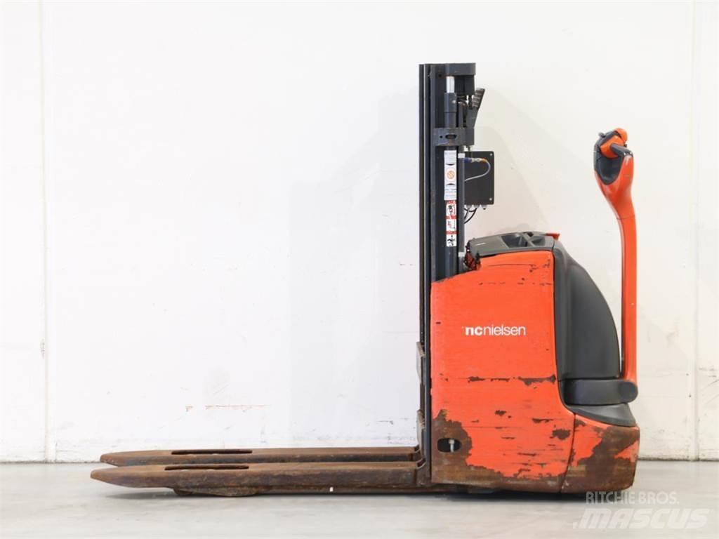 Linde L12I/1172 Колички високоповдигачи с теглич