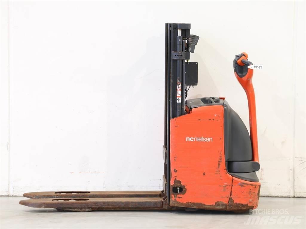Linde L12I/1172 Колички високоповдигачи с теглич