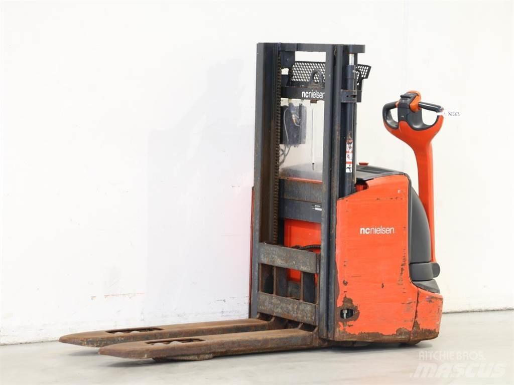 Linde L12I/1172 Колички високоповдигачи с теглич